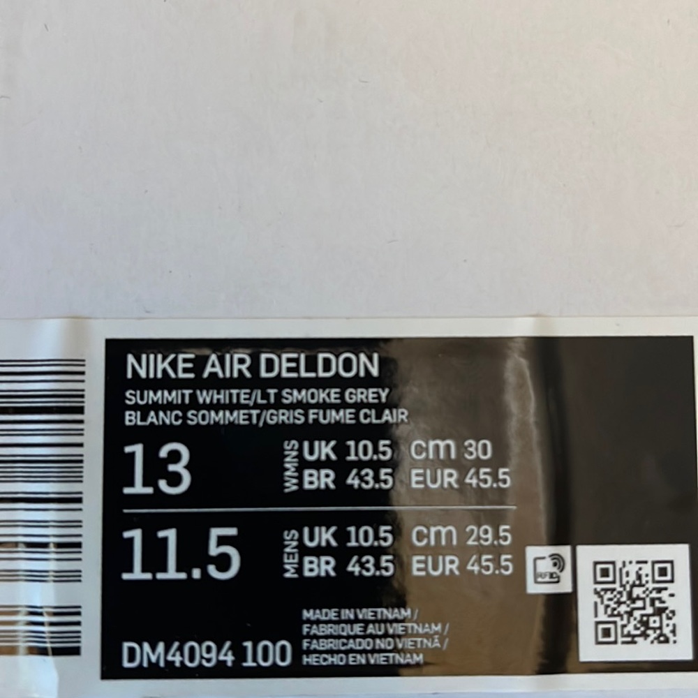 Nike Air Deldon "Together 
We Fly" Men’s
Basketball Shoe
Summit White/Pale Ivory - Picture 15 of 16